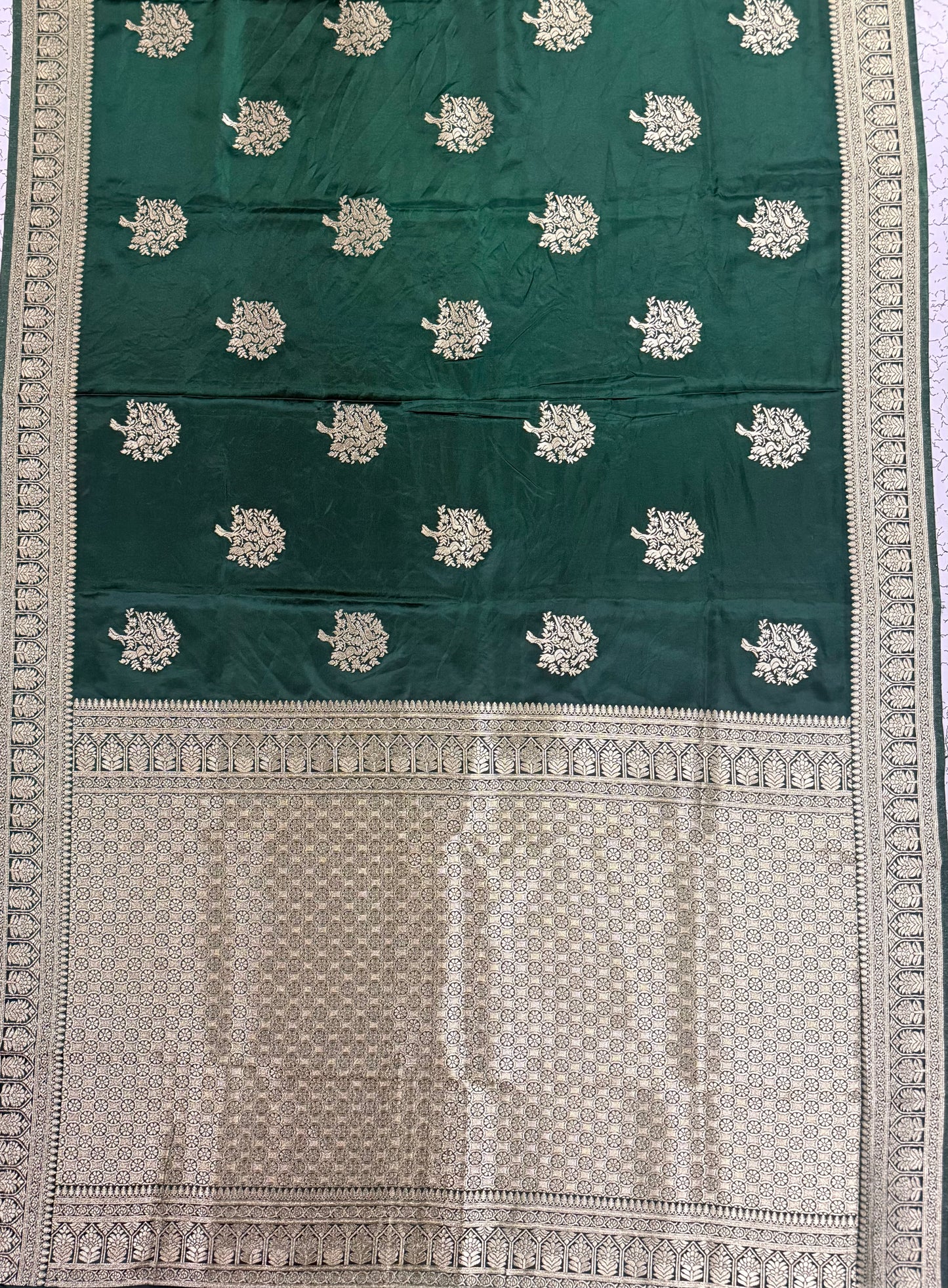 Classic Green Banarasi Silk Saree with Heritage Zari Weaving