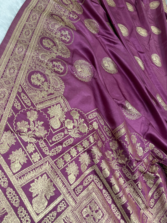 Classic Baby Pink Banarasi Silk Saree with Heritage Zari Weaving