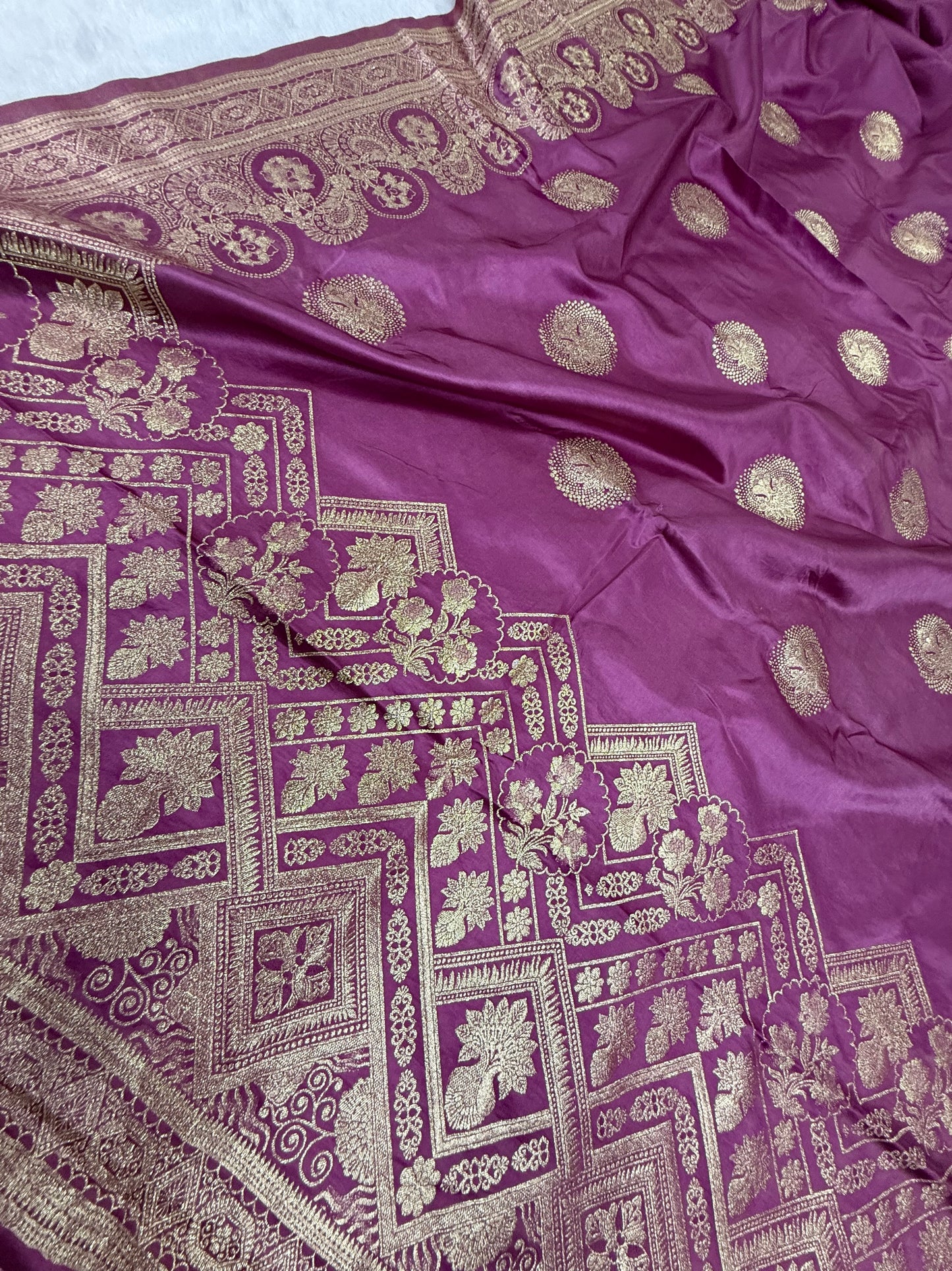 Classic Baby Pink Banarasi Silk Saree with Heritage Zari Weaving
