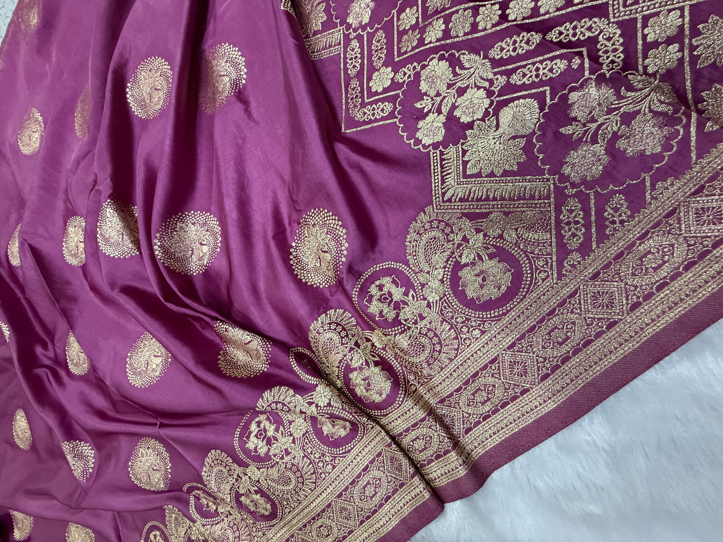 Classic Baby Pink Banarasi Silk Saree with Heritage Zari Weaving