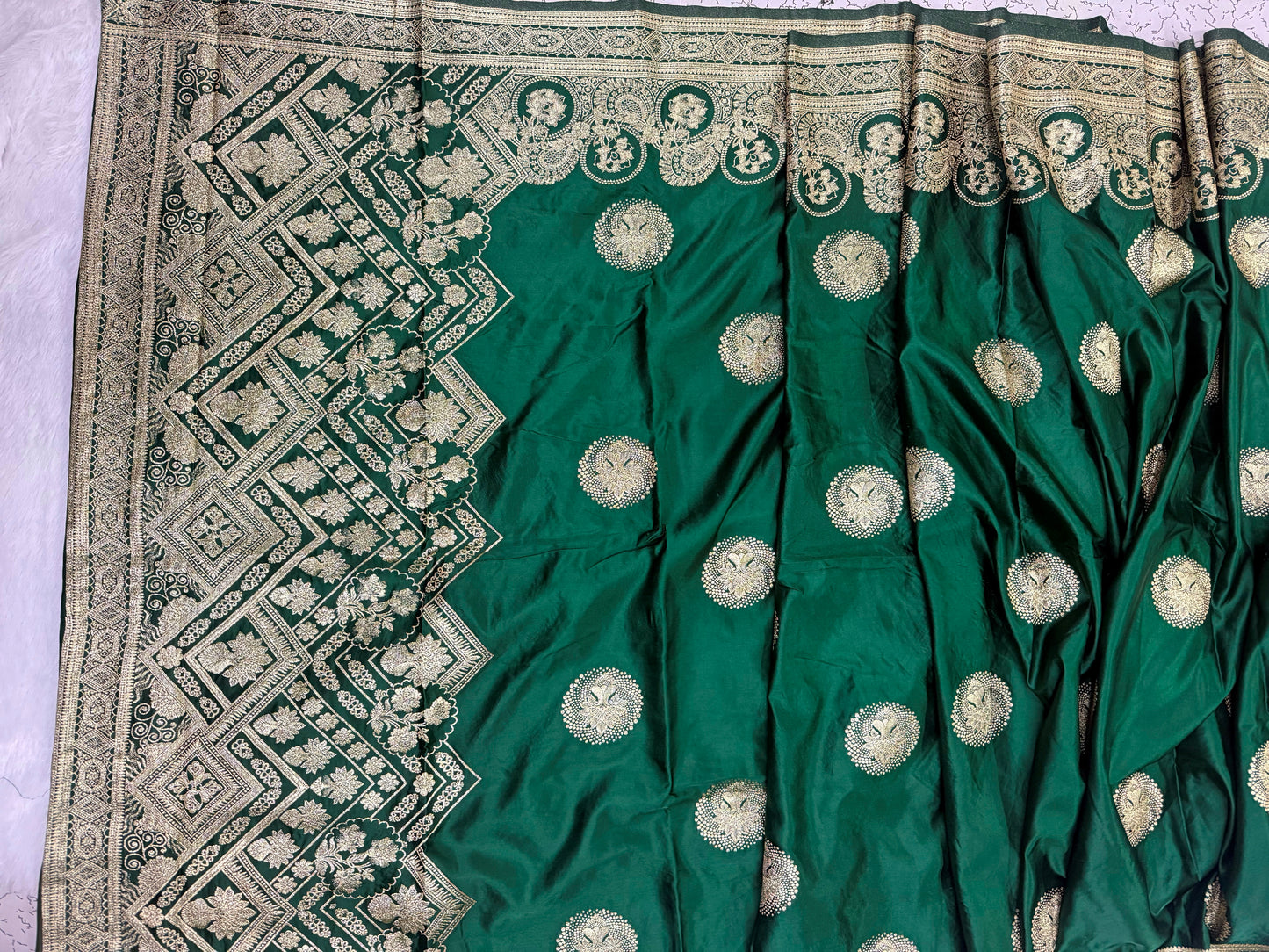 Classic Green Banarasi Silk Saree with Heritage Zari Weaving Green