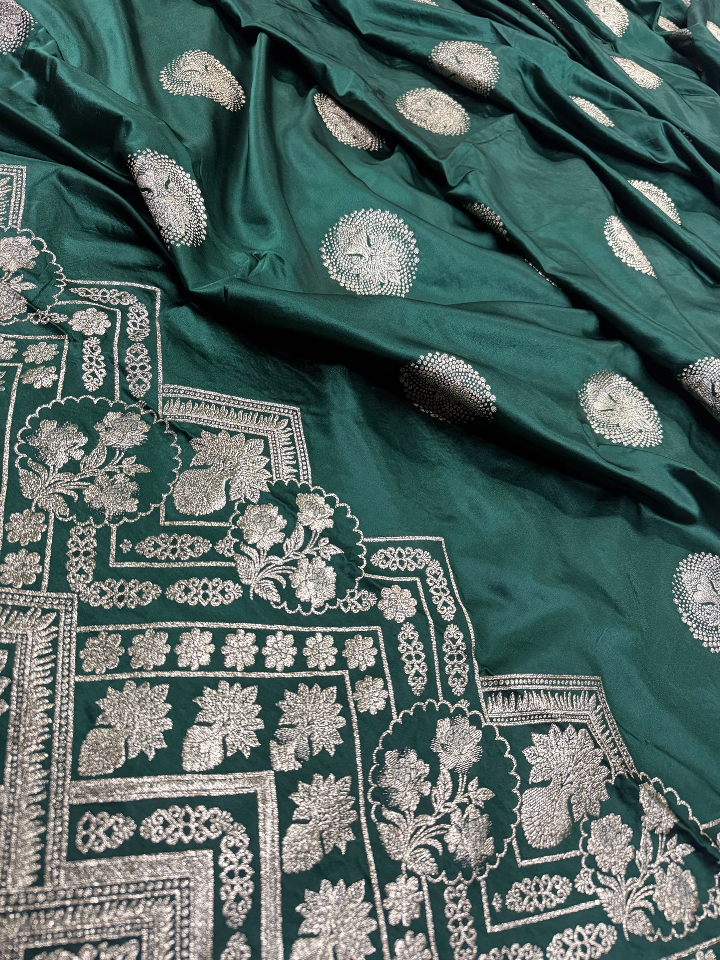 Classic Green Banarasi Silk Saree with Heritage Zari Weaving Green