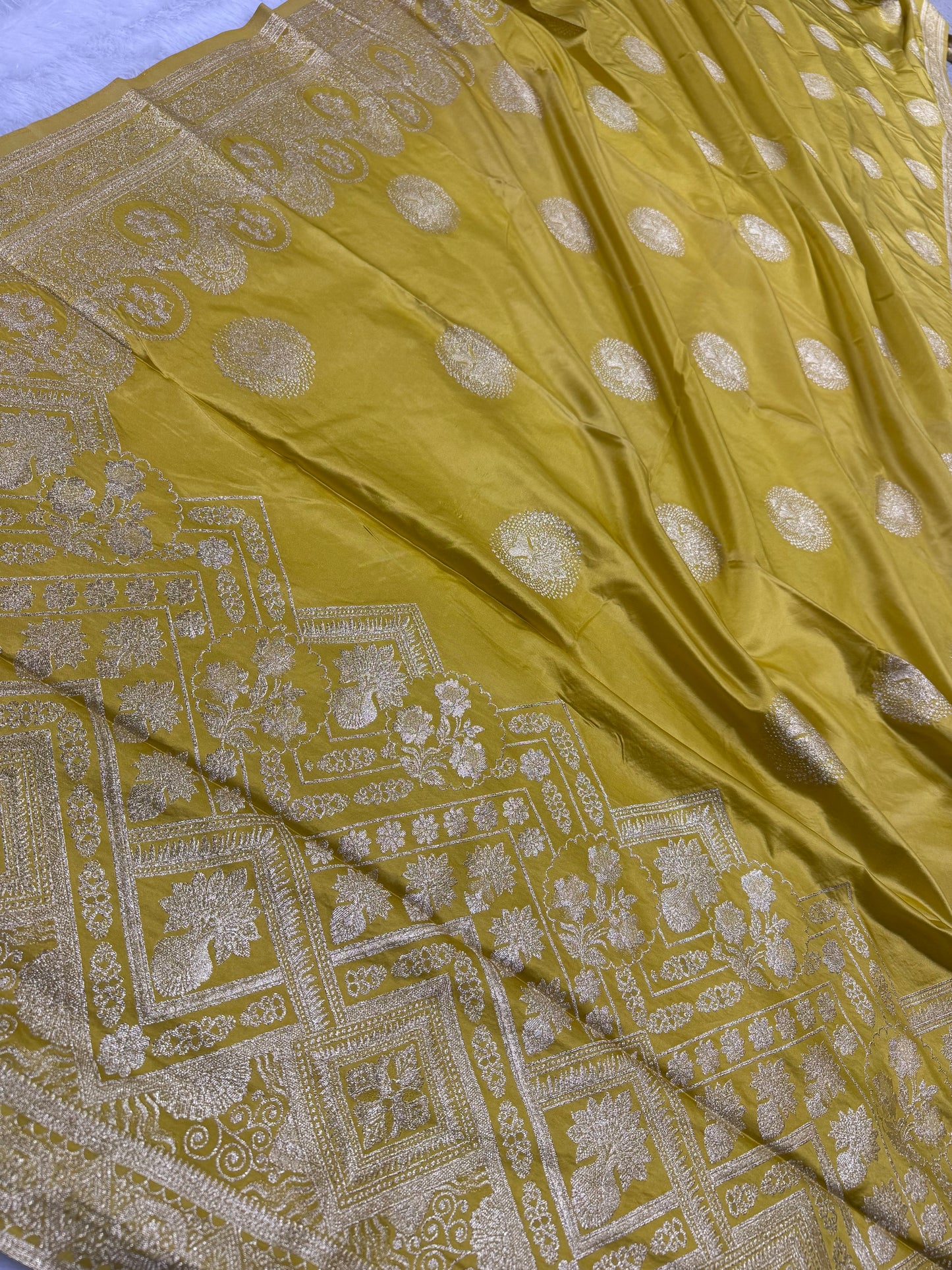 Classic Yellow Banarasi Silk Saree with Heritage Zari Weaving