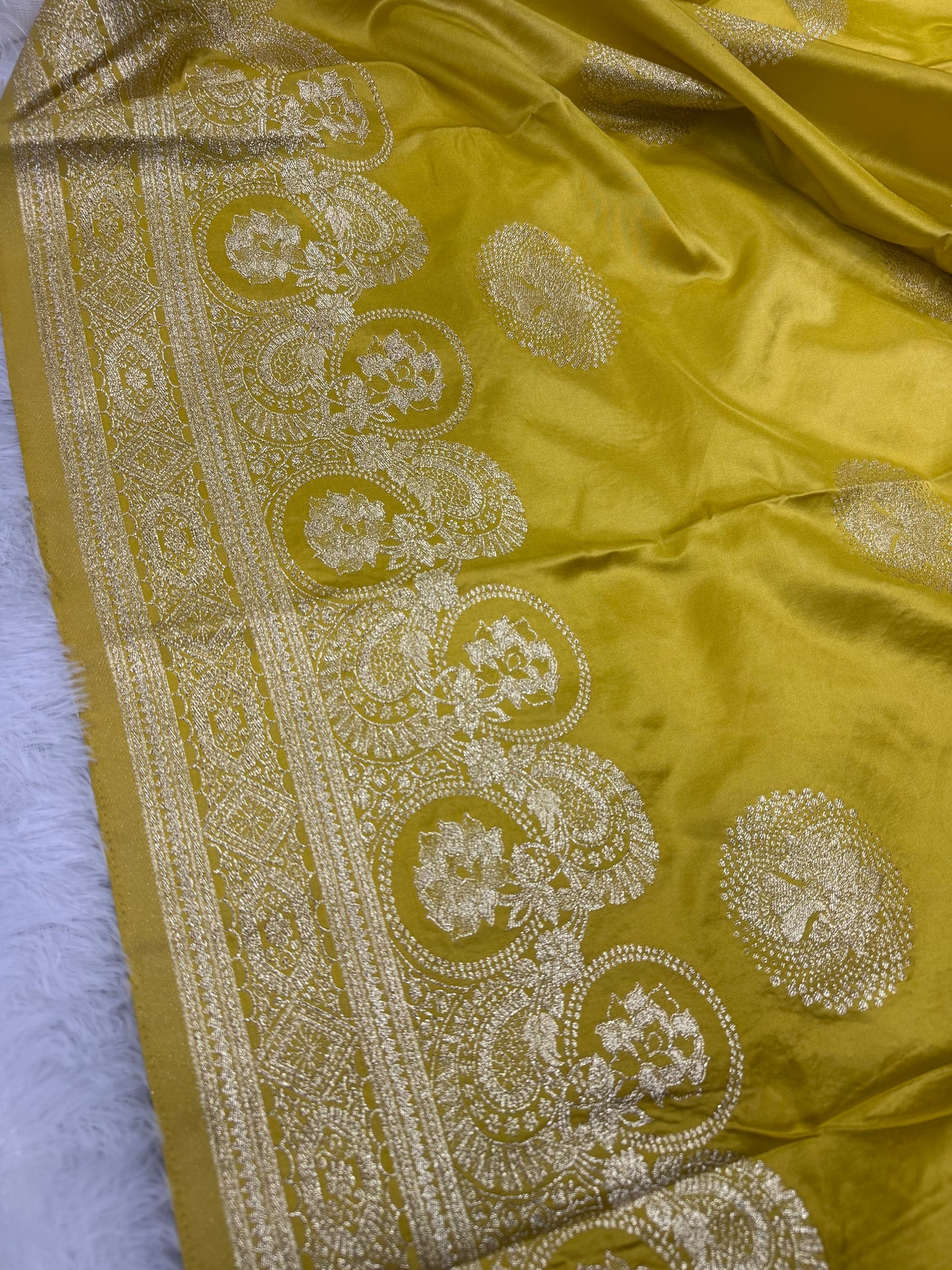 Classic Yellow Banarasi Silk Saree with Heritage Zari Weaving