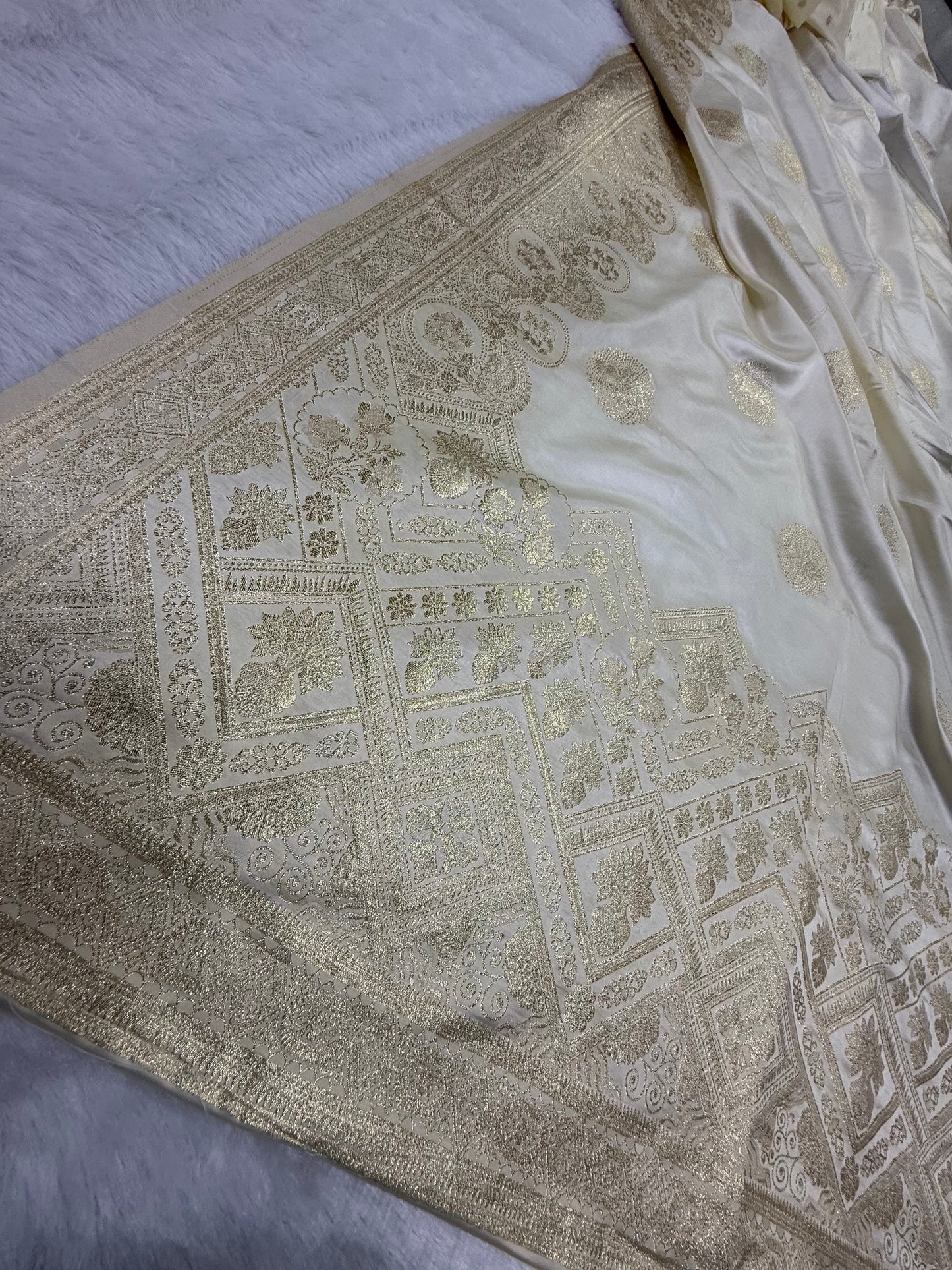 Classic  beige  Banarasi Silk Saree with Heritage Zari Weaving