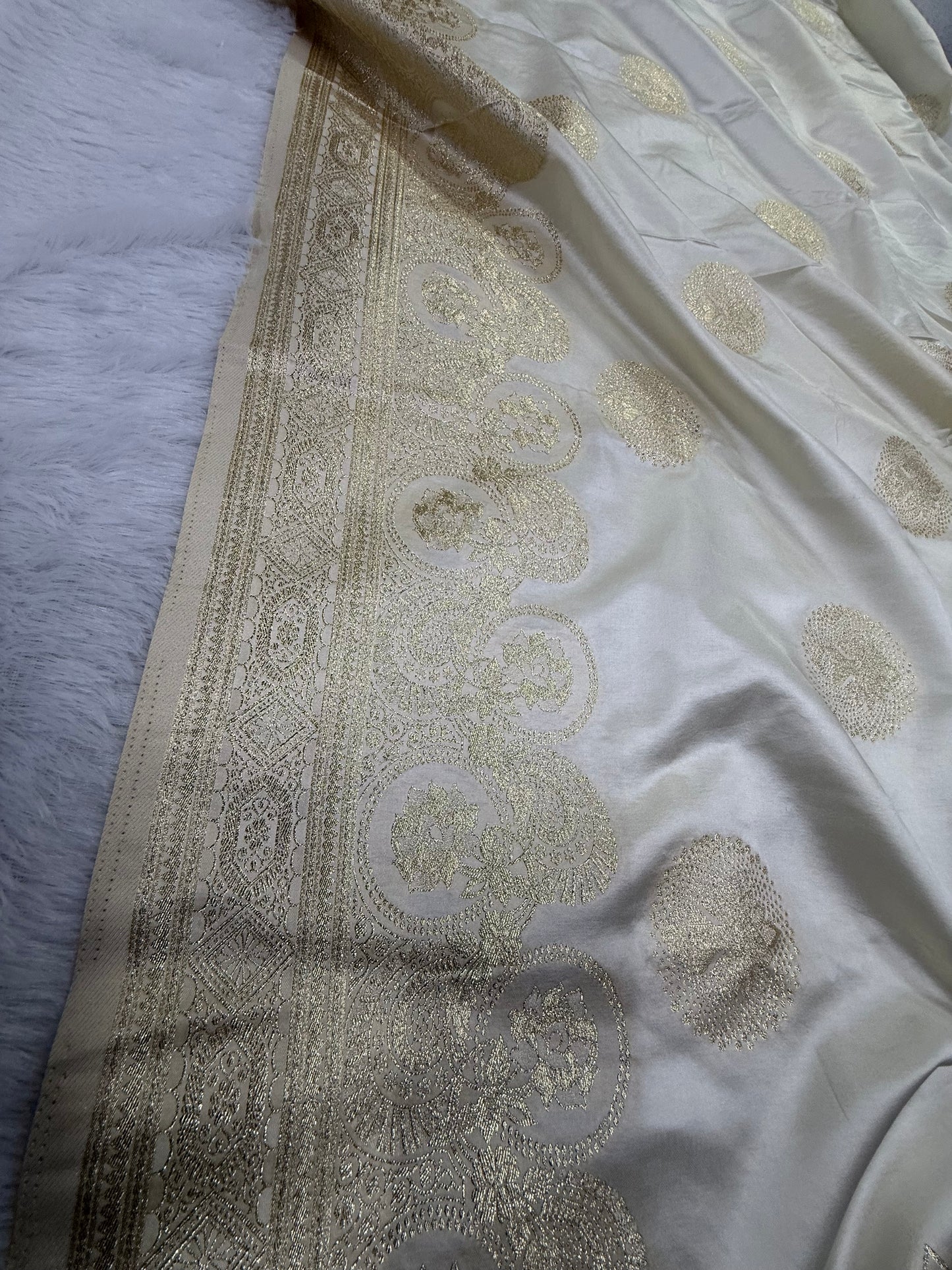 Classic  beige  Banarasi Silk Saree with Heritage Zari Weaving