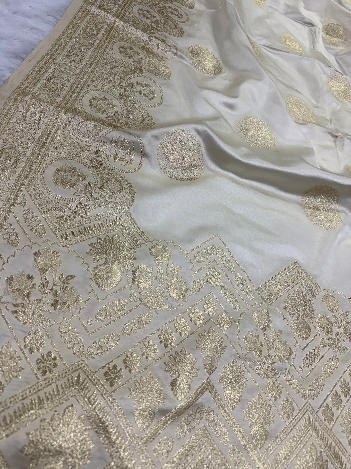 Classic  beige  Banarasi Silk Saree with Heritage Zari Weaving