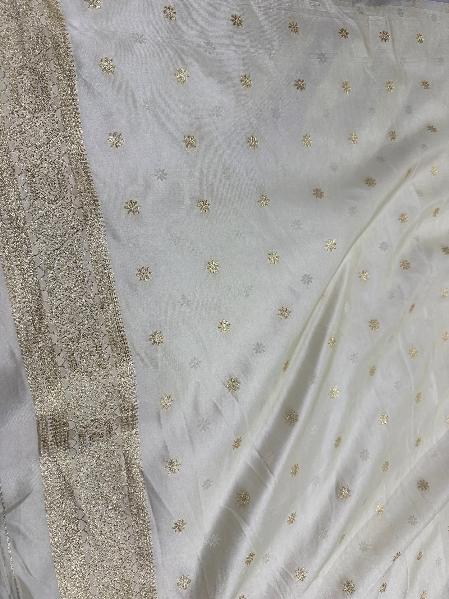 Classic  beige  Banarasi Silk Saree with Heritage Zari Weaving