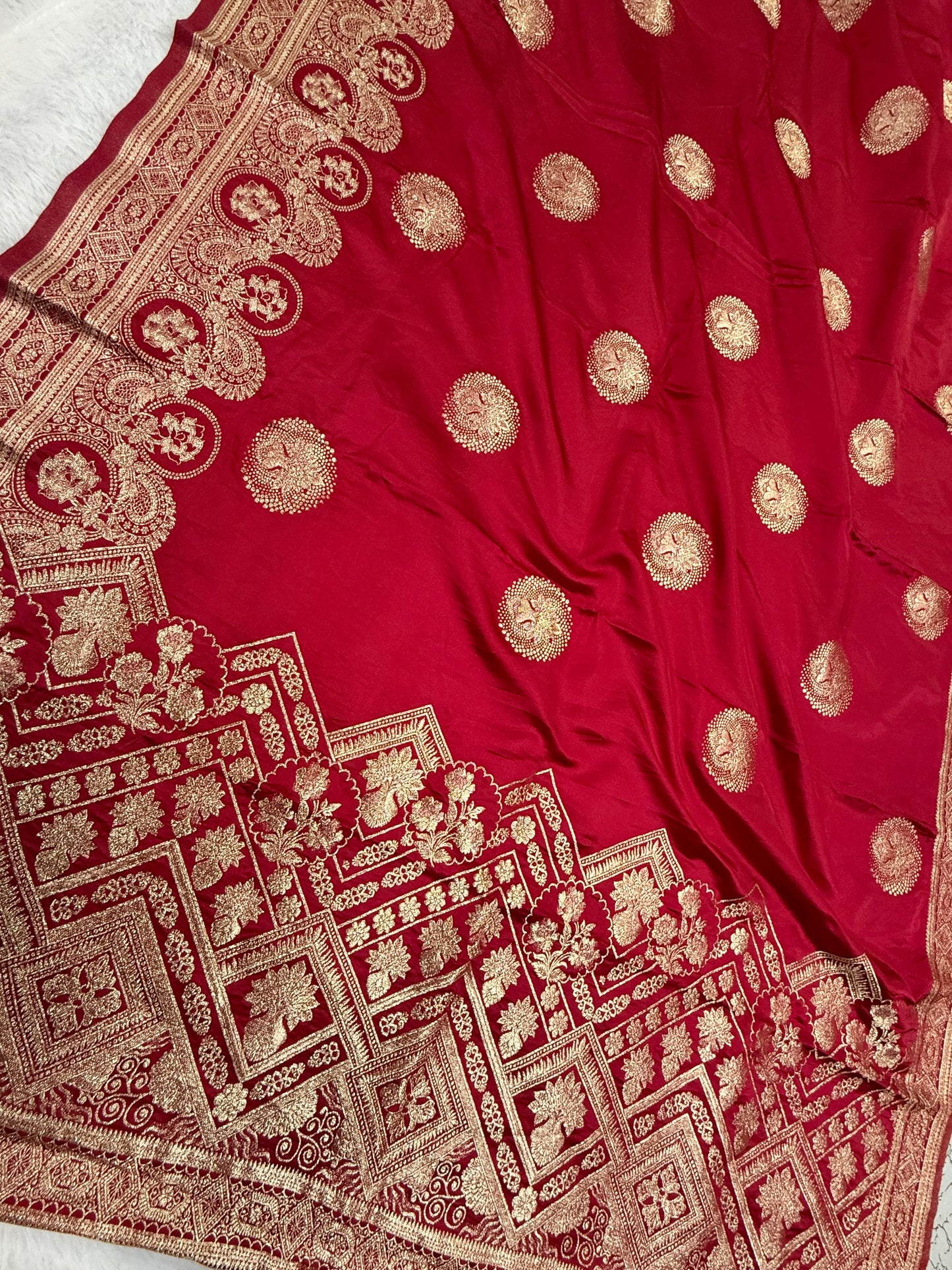Classic Red Banarasi Silk Saree with Heritage Zari Weaving
