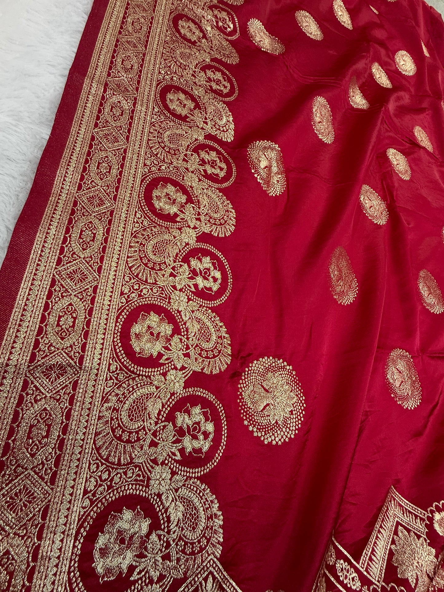 Classic Red Banarasi Silk Saree with Heritage Zari Weaving