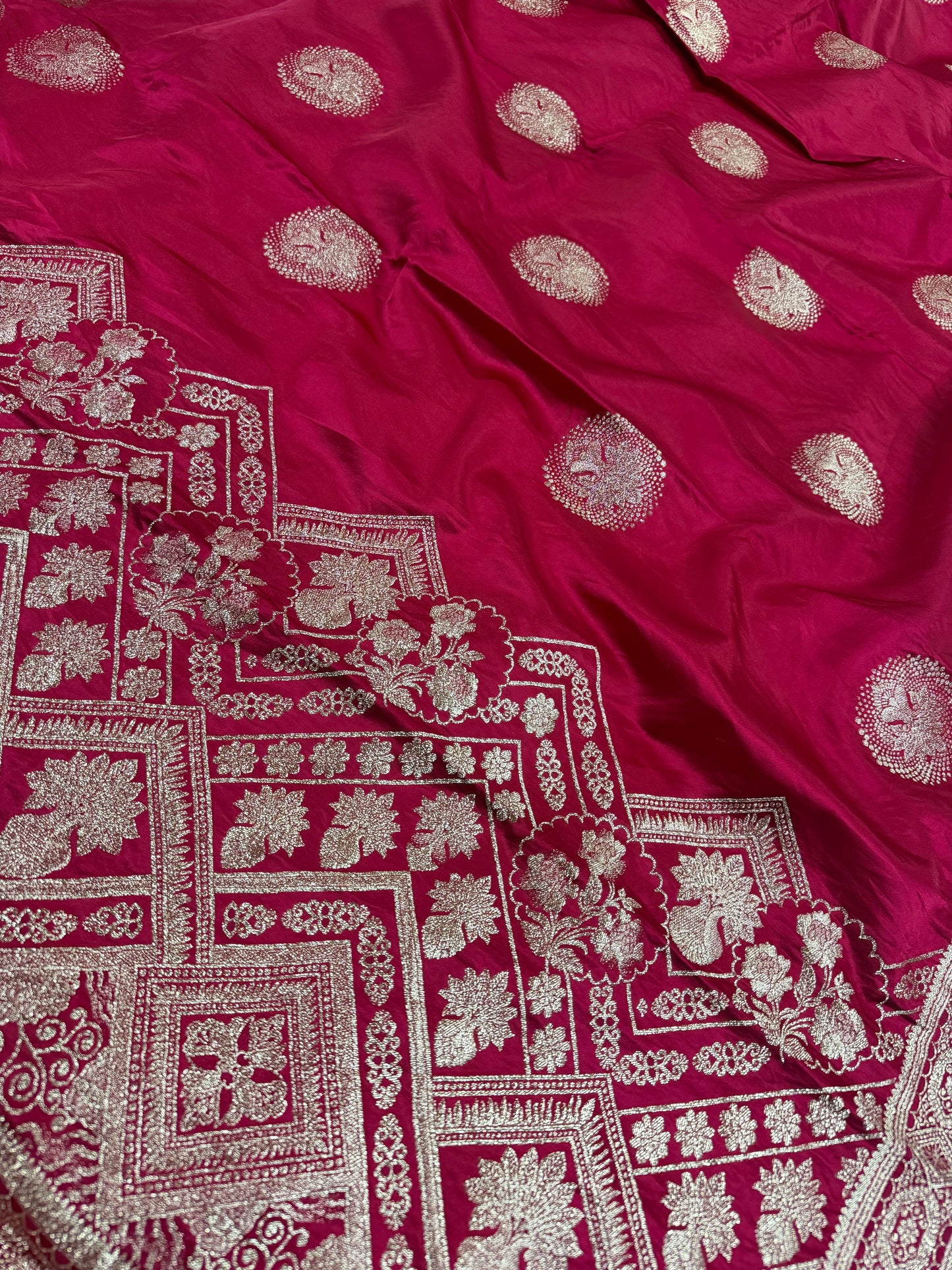Classic Red Banarasi Silk Saree with Heritage Zari Weaving