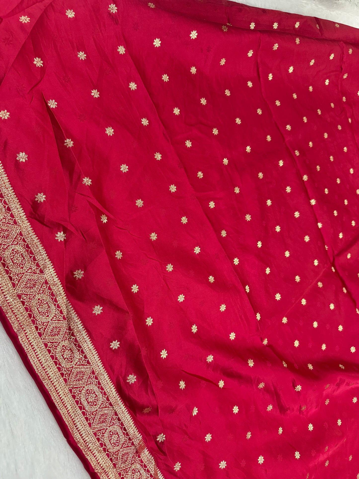 Classic Red Banarasi Silk Saree with Heritage Zari Weaving