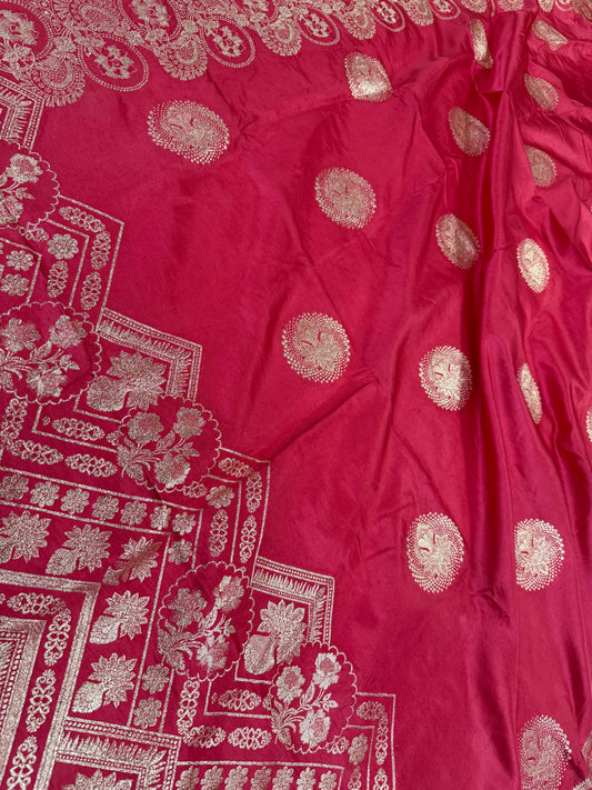 Classic Bridal Red  Banarasi Silk Saree with Heritage Zari Weaving