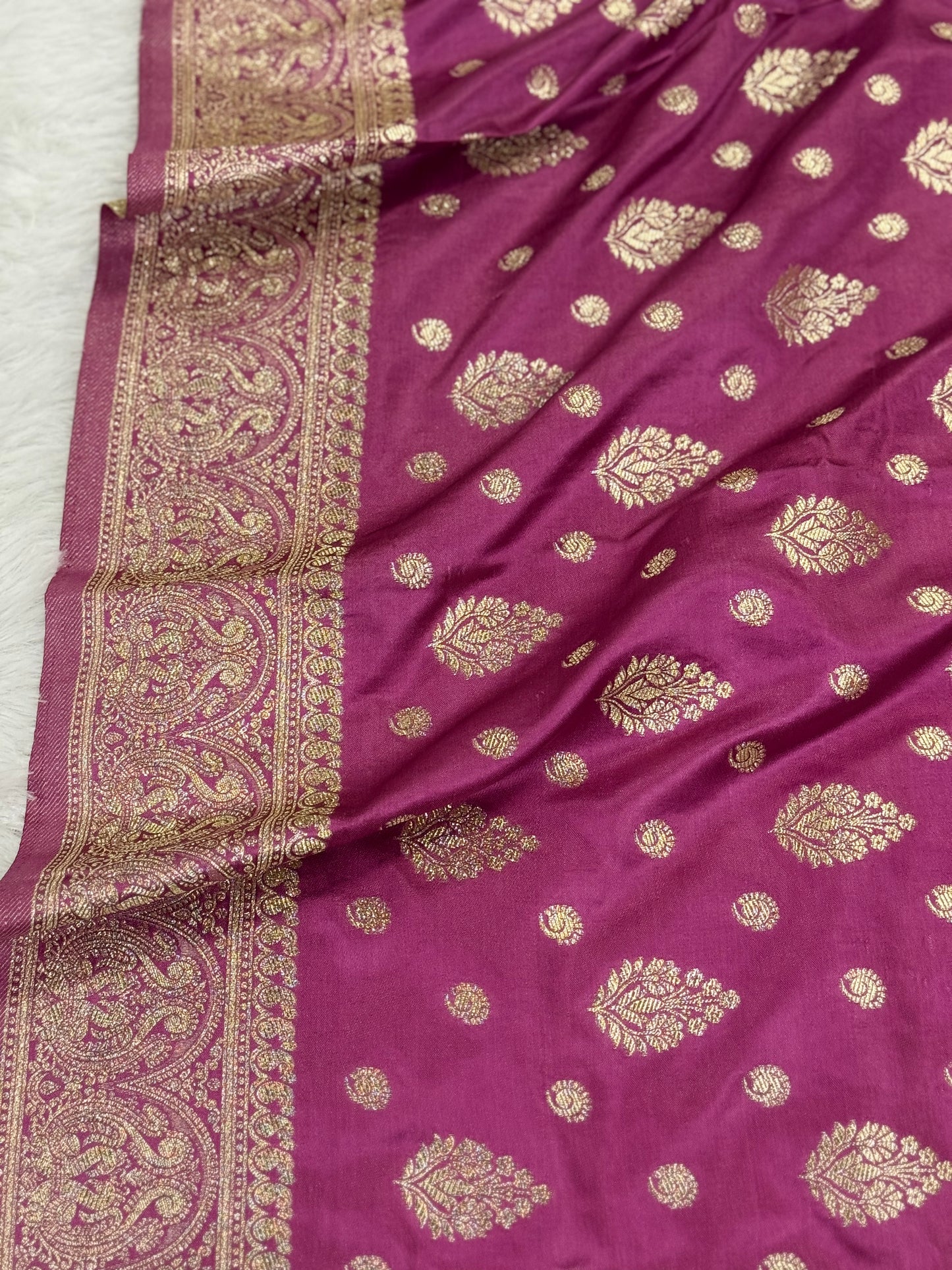 Classic  Baby Pink Banarasi Silk Saree with Heritage Zari Weaving