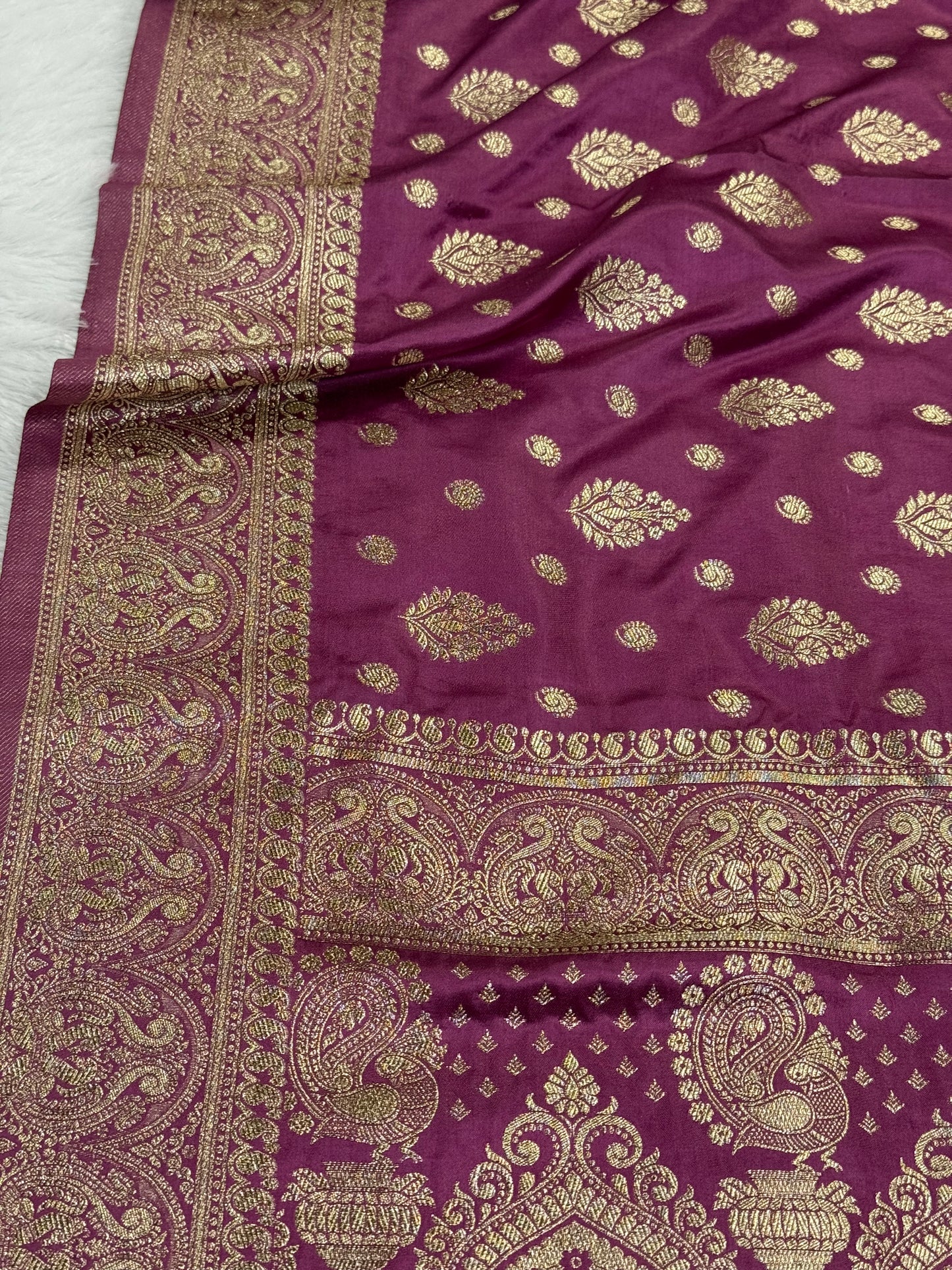 Classic  Baby Pink Banarasi Silk Saree with Heritage Zari Weaving
