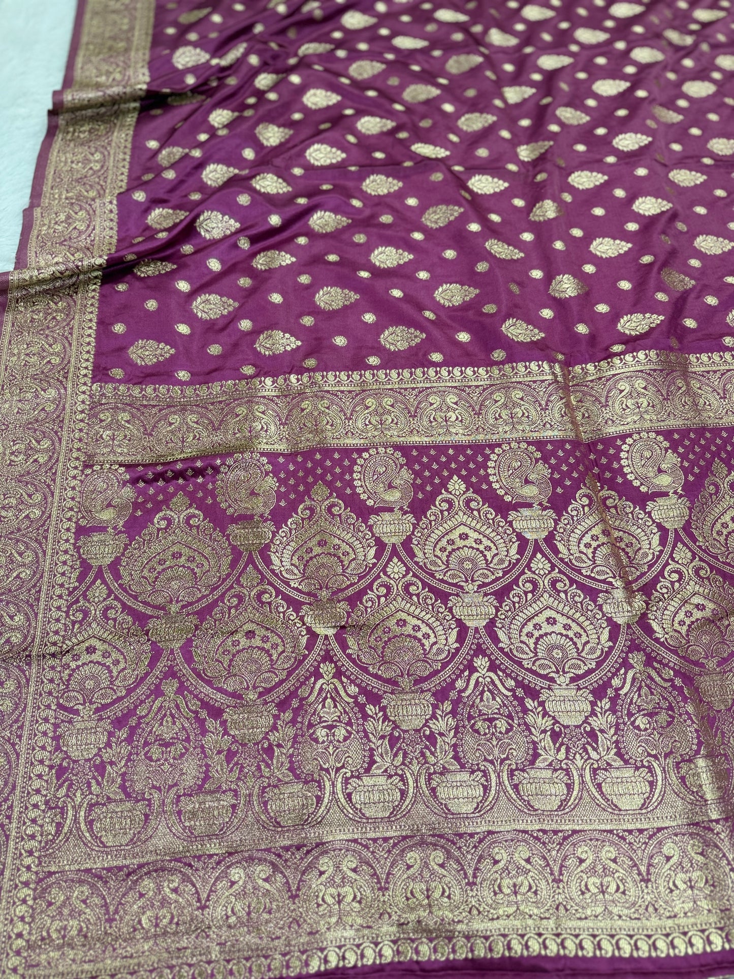 Classic  Baby Pink Banarasi Silk Saree with Heritage Zari Weaving