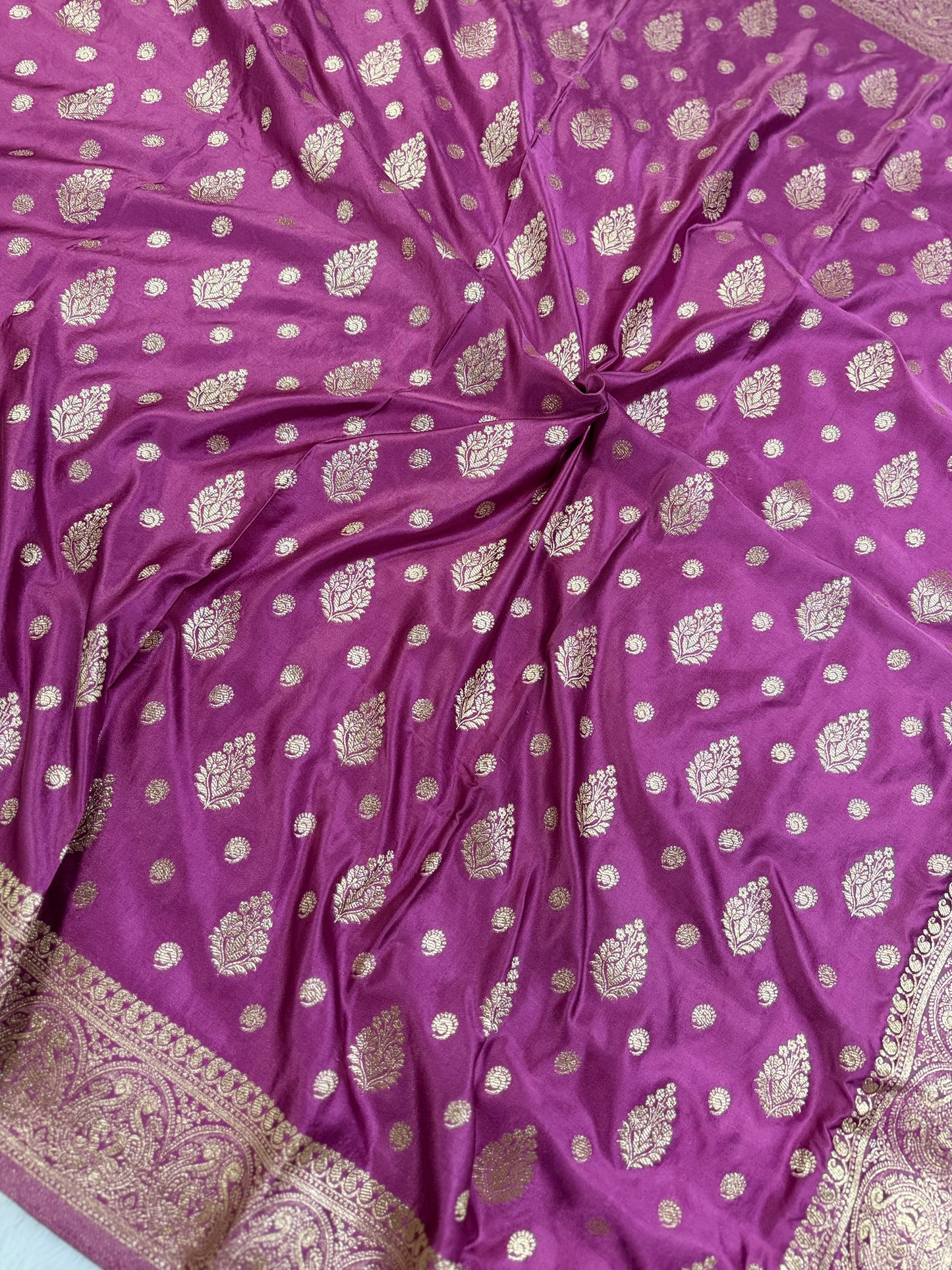 Classic  Baby Pink Banarasi Silk Saree with Heritage Zari Weaving