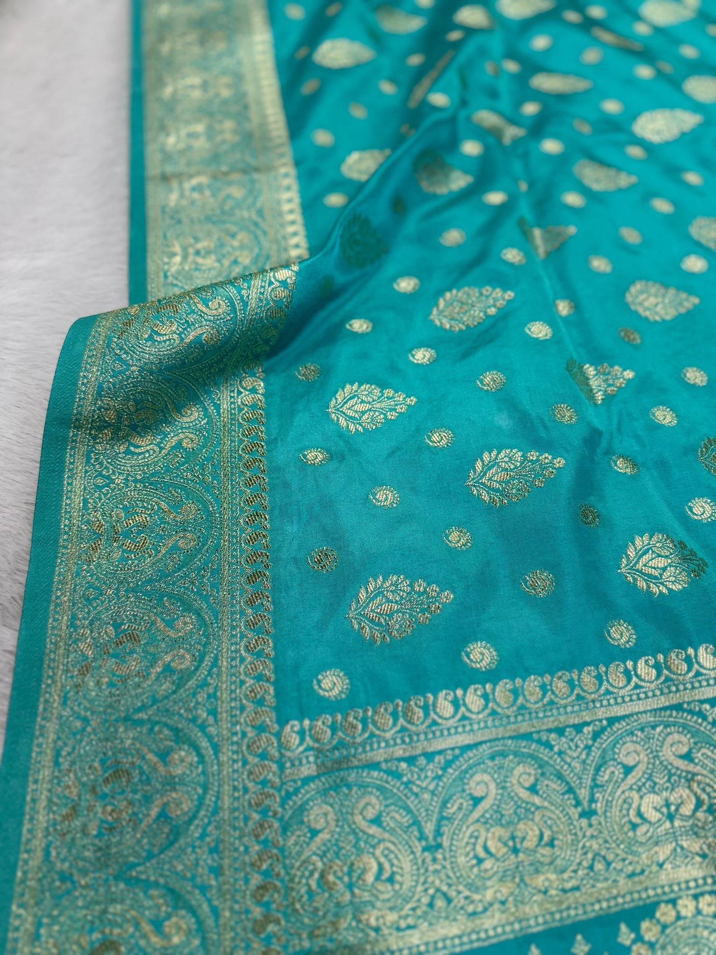 Classic Firozi Blue Banarasi Silk Saree with Heritage Zari Weaving