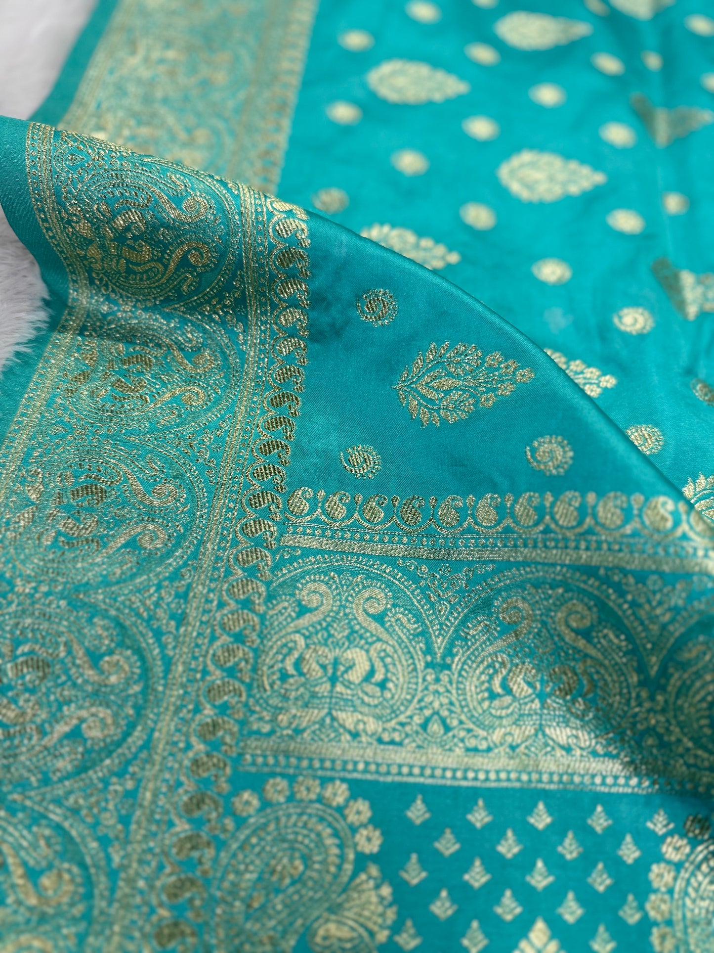 Classic Firozi Blue Banarasi Silk Saree with Heritage Zari Weaving