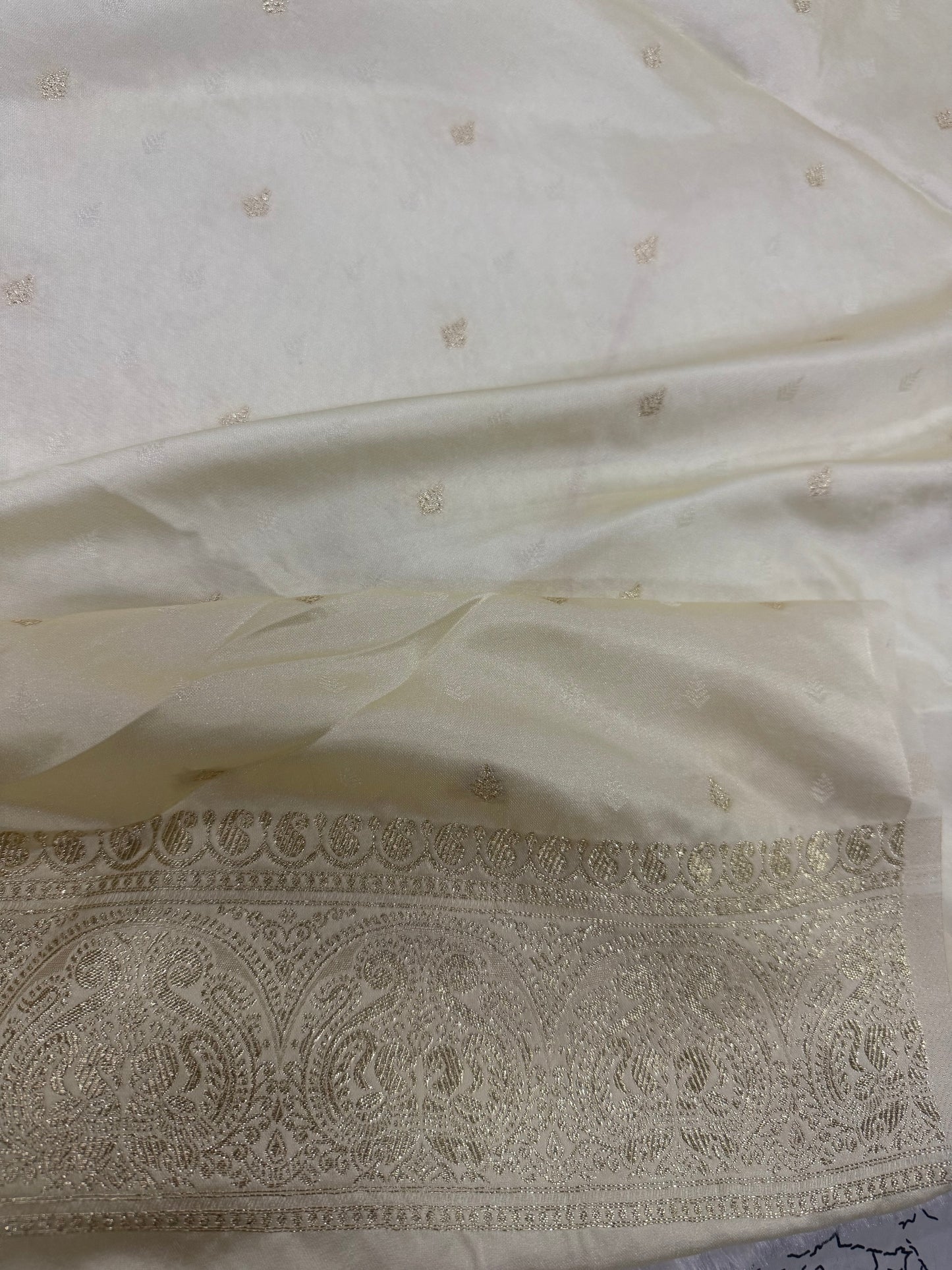 Classic Cream Banarasi Silk Saree with Heritage Zari Weaving
