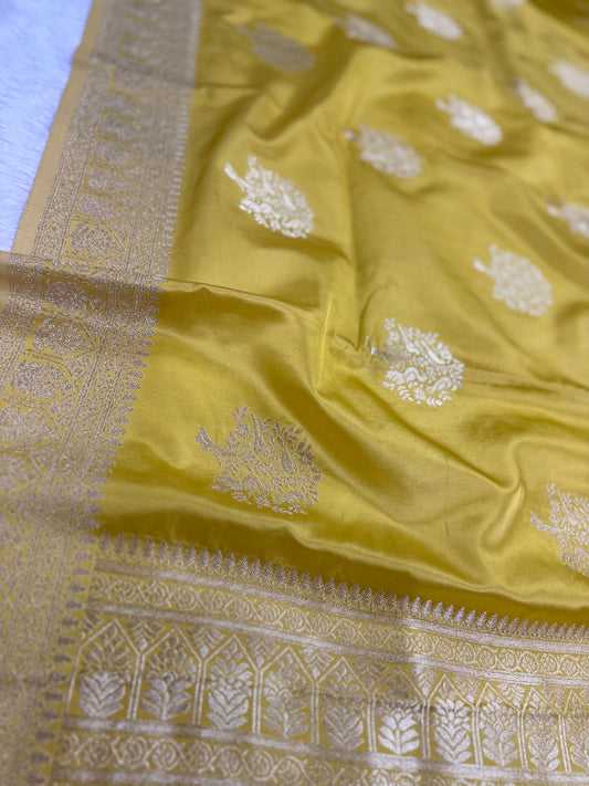 Classic Yellow Banarasi Silk Saree with Heritage Zari Weaving