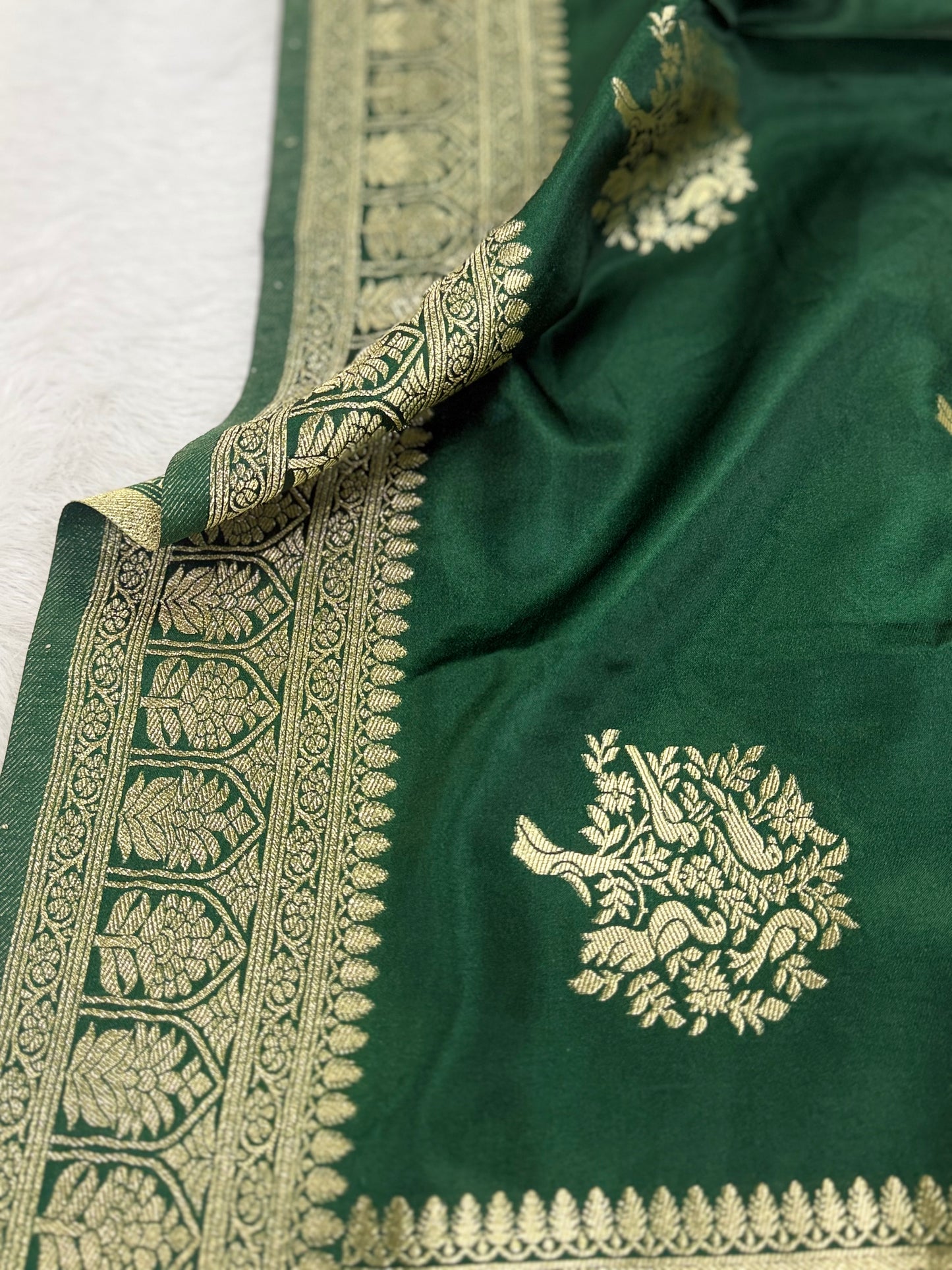 Classic Green Banarasi Silk Saree with Heritage Zari Weaving