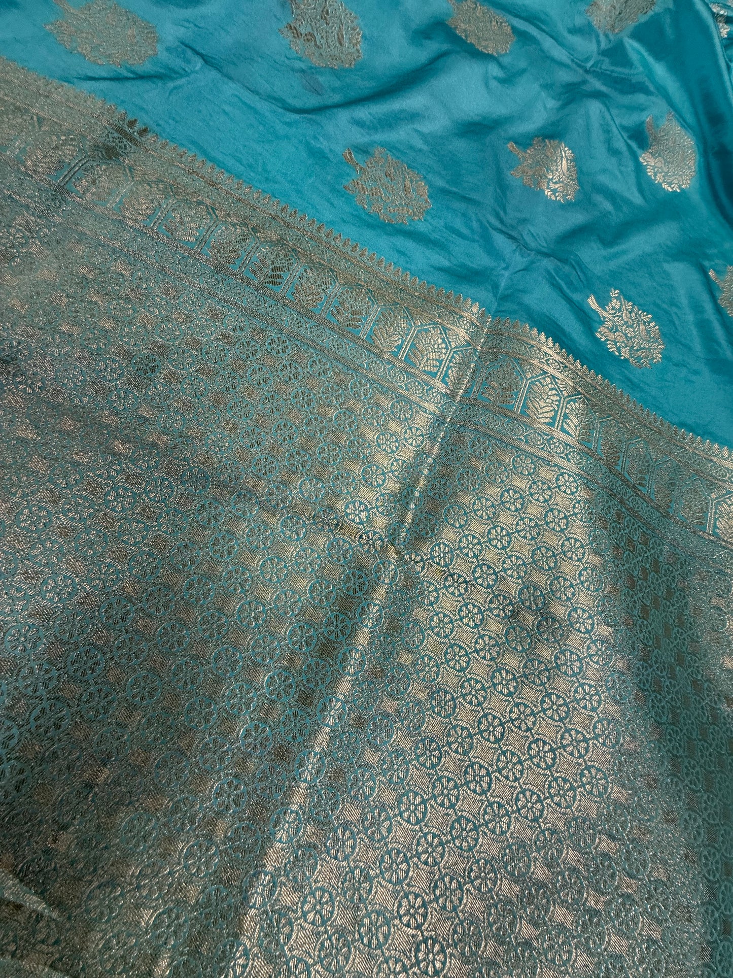 Classic Firozi Blue Banarasi Silk Saree with Heritage Zari Weaving